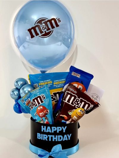 m&m