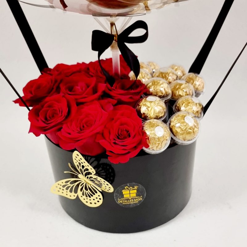 Globo Aerostático con Rosas y Bombones