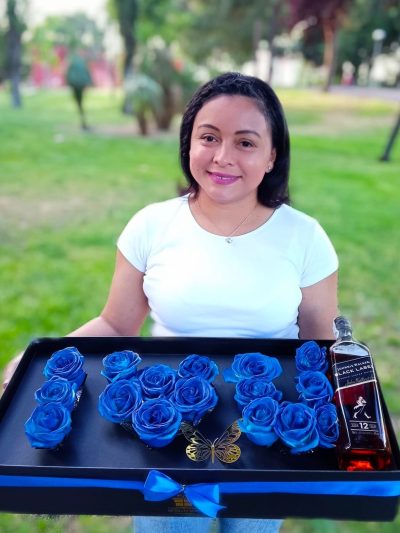 ROSAS Y WISKY